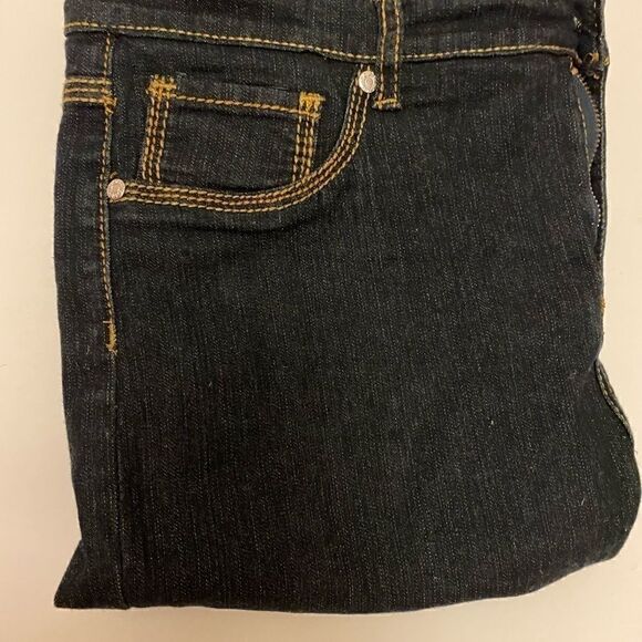 V 17 Curvy straight leg stretch jeans 👖 - Picture 3 of 6